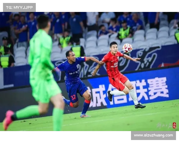 武磊携儿子现场观战上海德比 分享亲子时光与足球激情的Vlog 武磊携儿子现场观战上海德比 分享亲子时光与足球激情的Vlog